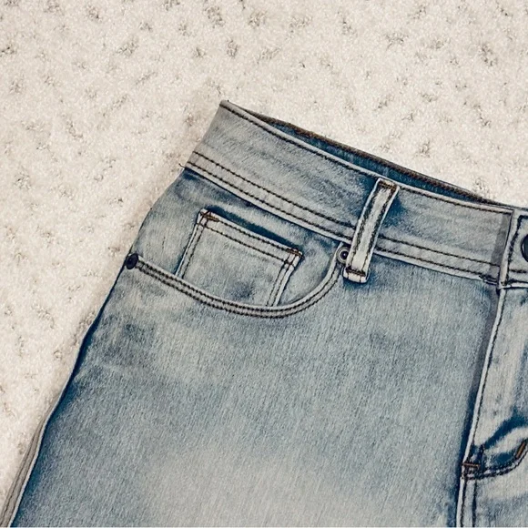 Rue 21 Bleached Acid Wash Denim Shorts Womens Size 7 Blue Jean Stretch Festival - Picture 8 of 9